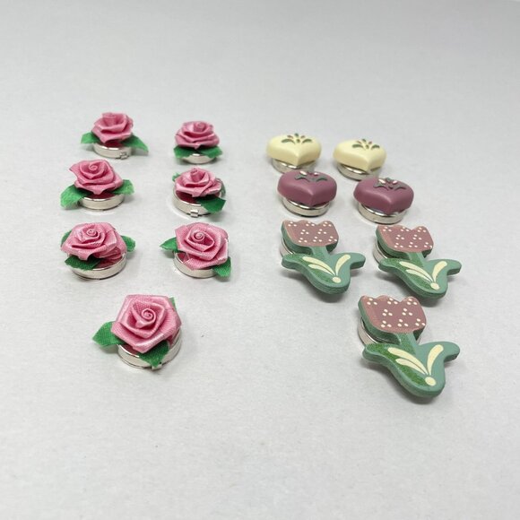 Floral Hearts Button Covers Pink Vintage 80s Faux Wood Country Charm Kitchy Cute - Picture 3 of 10